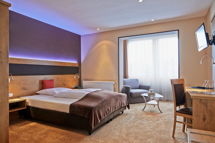 Room 3 of 6