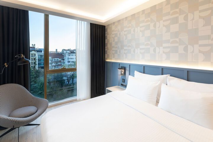 Room 45 of 96
