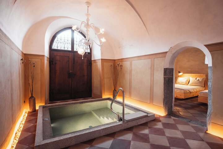 Spa 43 of 69