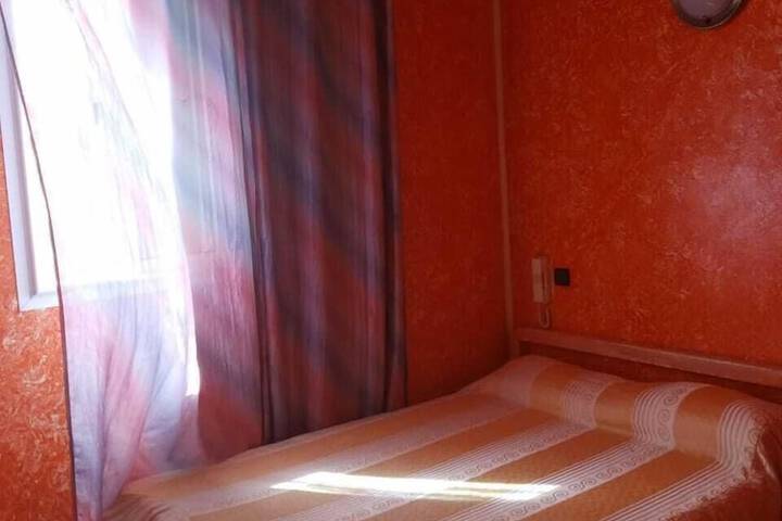 Room 7 of 13