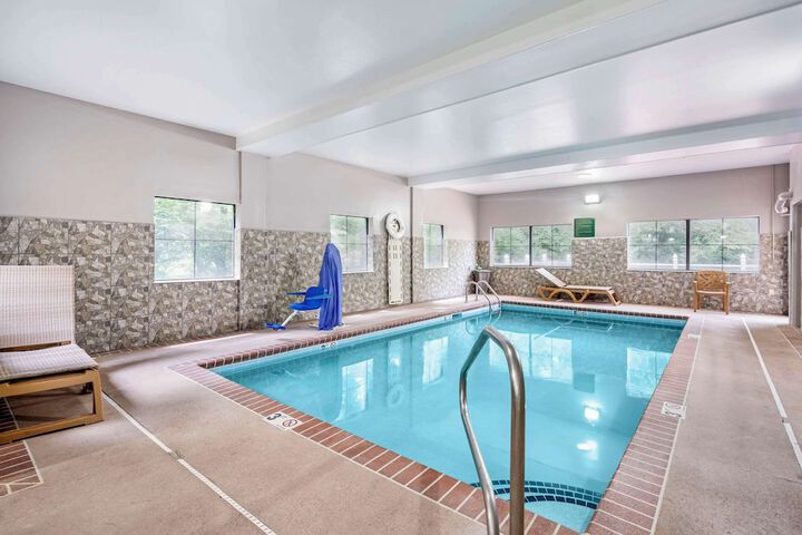 Pool 17 of 23
