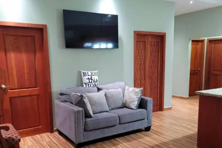 Room 2 of 7