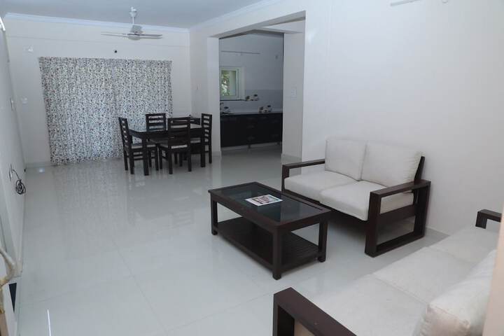 Room 9 of 15