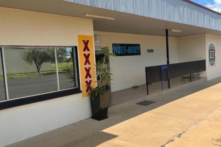 Exterior of Clermont Hotel Motel