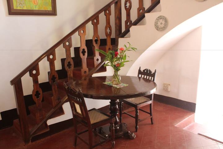 Guest Lobby