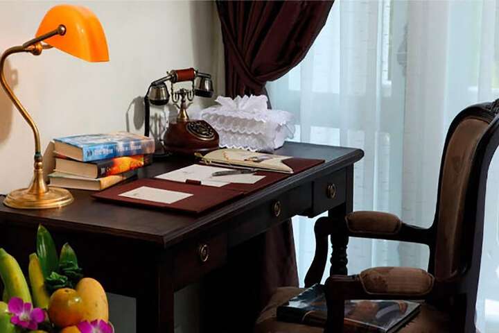 Room 28 of 72