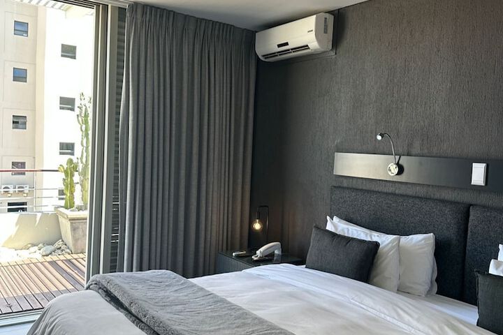 Room 16 of 34