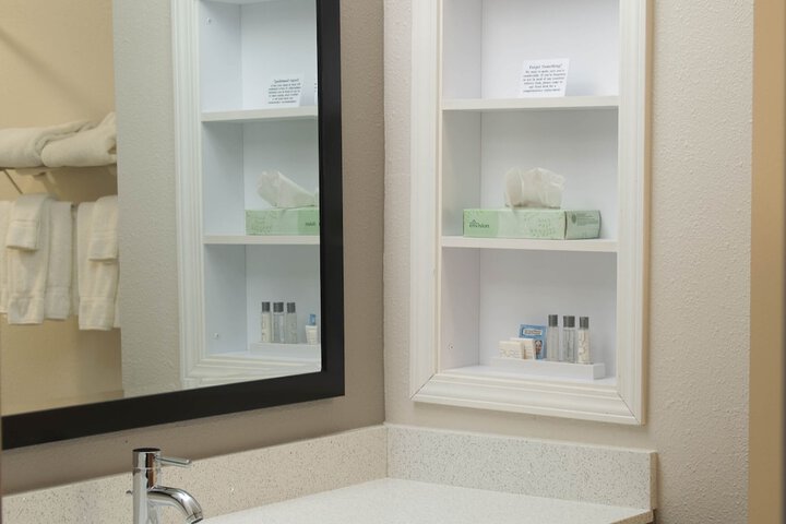 Clean Restrooms