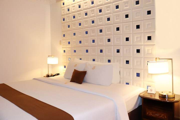 Room 16 of 60