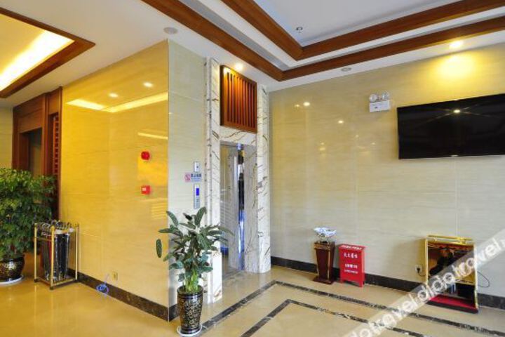 Hotel Interior 24 of 40