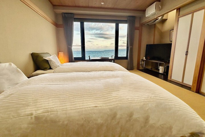 Room 26 of 34