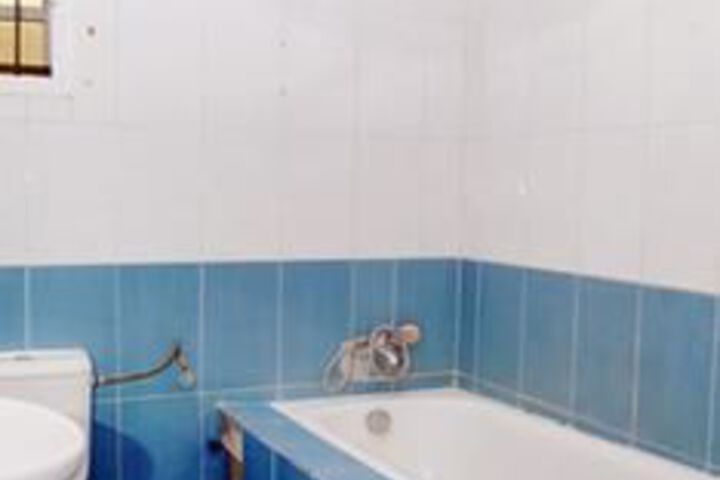 Room 5 of 83