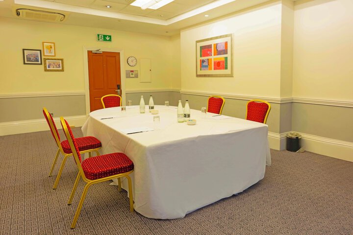 Ballroom/Hall 74 of 79