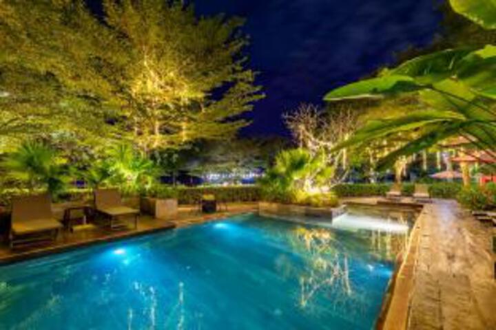 Pool 11 of 23