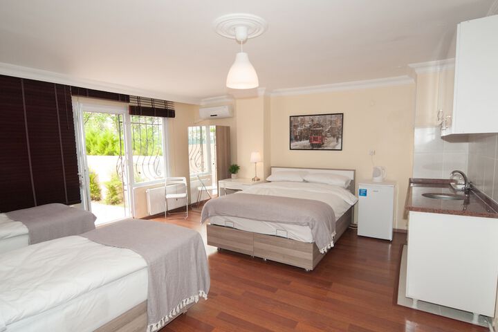Room 4 of 27