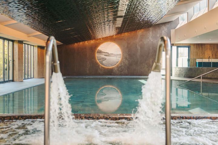 Pools & Facilities