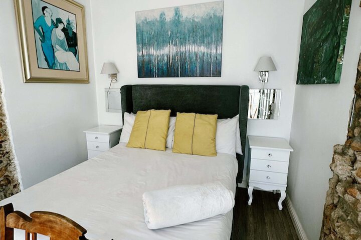 Room 35 of 161