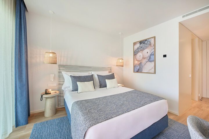 Room 16 of 63