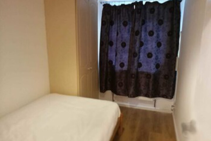 Room 12 of 23