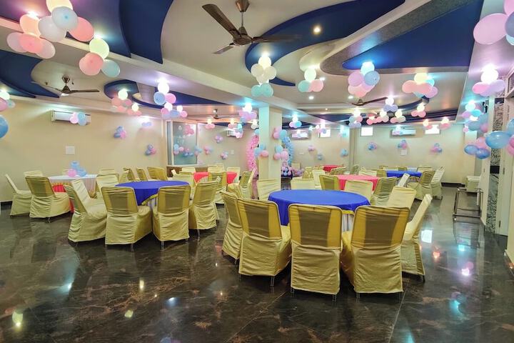 Ballroom/Hall 6 of 6