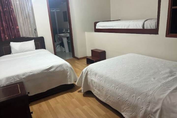Room 25 of 39