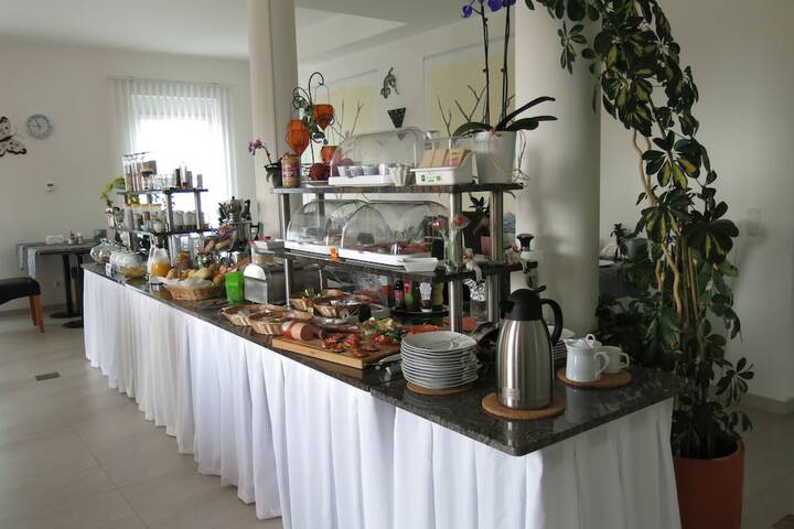 Breakfast/Coffee Service 34 of 54