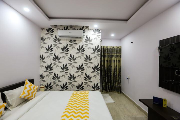 Room 10 of 30