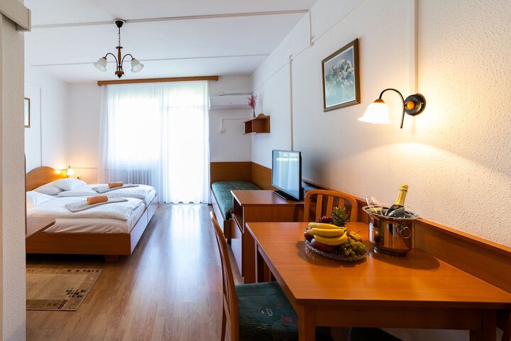 Room 22 of 63