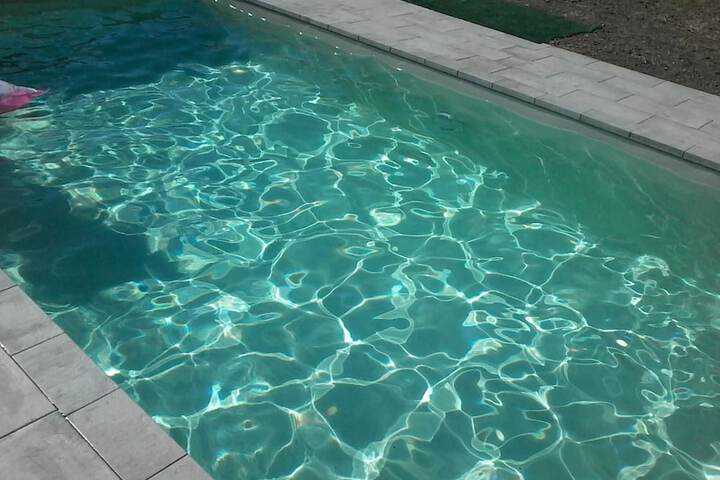 Pool 15 of 39