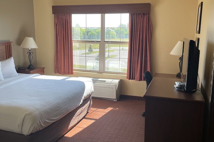 1 King Bed (1 of 62)