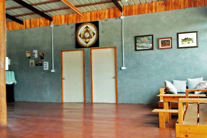 Room 11 of 35