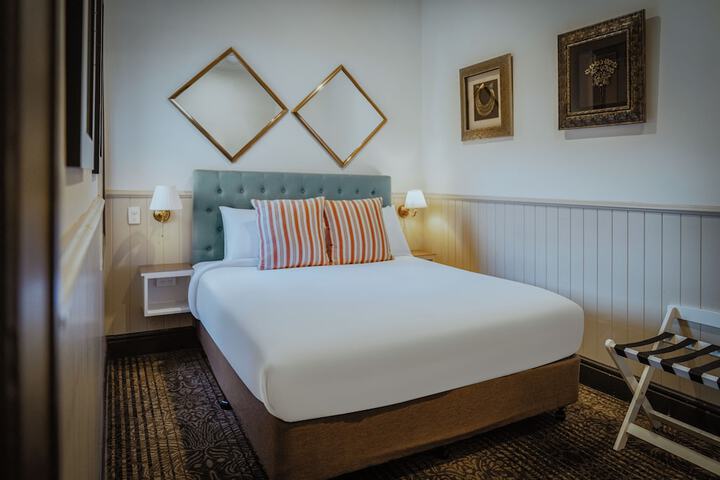 Room 48 of 108