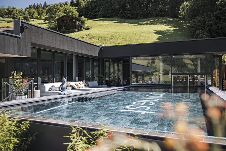 Pool 60 of 154