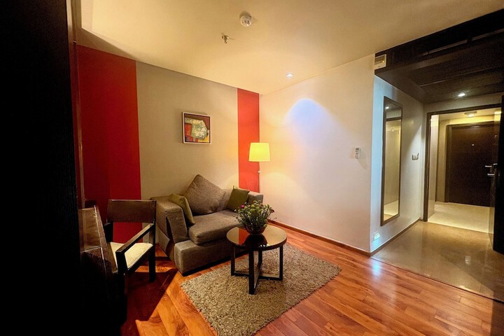 Room 53 of 121