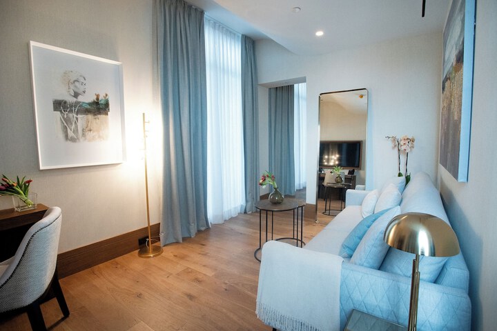 Room 46 of 64