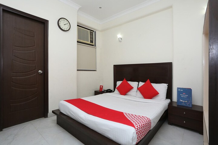 Room 8 of 26