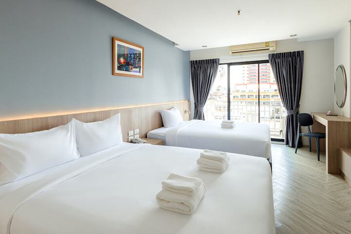 Room 33 of 75