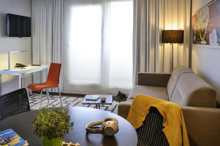 Room 15 of 55