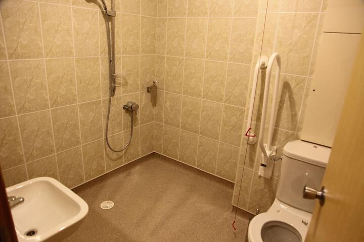 Room 16 of 47