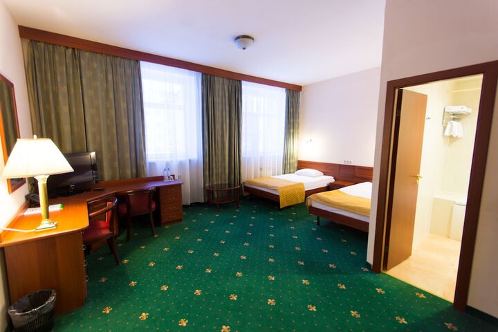 Room 6 of 55