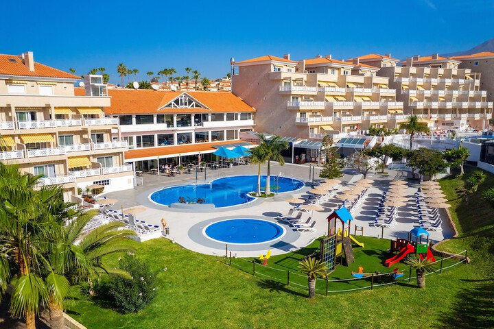 Pools & Facilities
