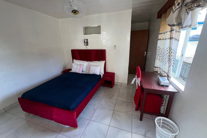 Room 13 of 27