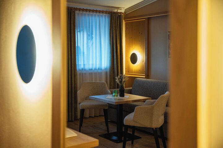 Room 14 of 77