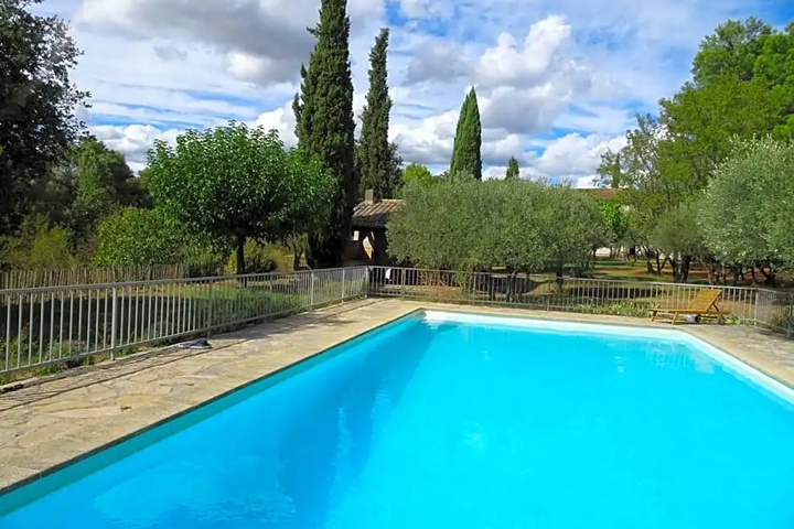 Pool 9 of 11