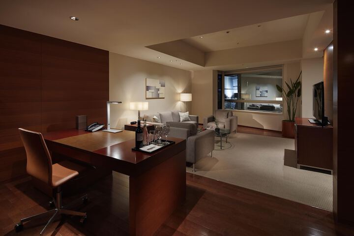Room 65 of 216