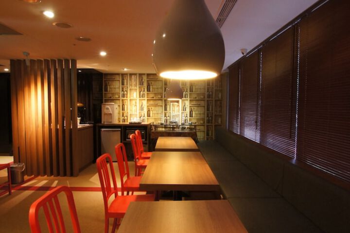 Dining 56 of 63