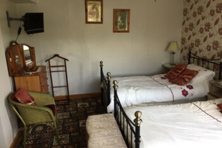 Room 21 of 33