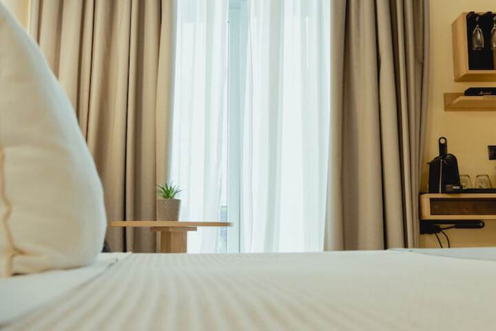 Room 29 of 77