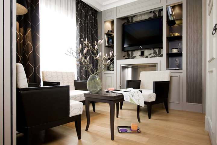 Room 27 of 64
