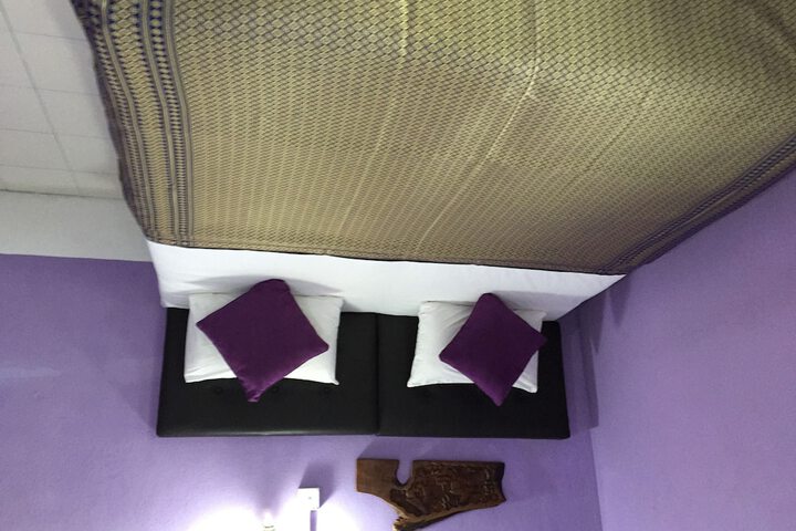 Room 6 of 42
